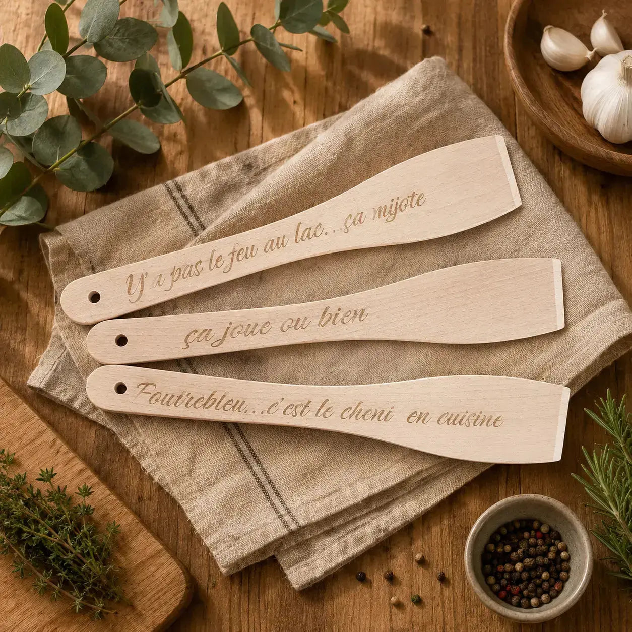 Collection de spatules en bois de hêtre gravées – Filament Fou, Suisse