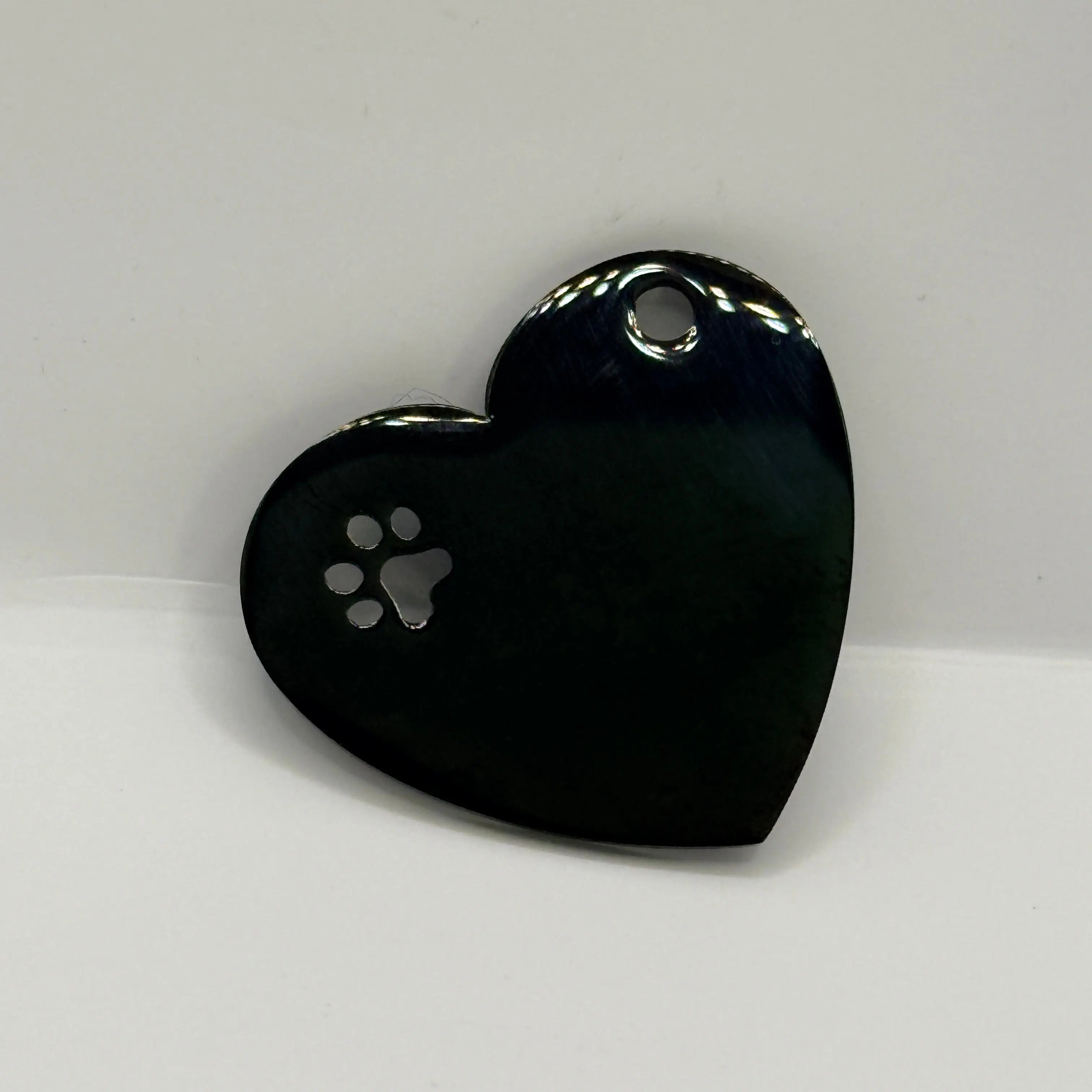 Médaillon cœur noir inox métallisé gravé laser pour animaux personnalisable - Filament Fou